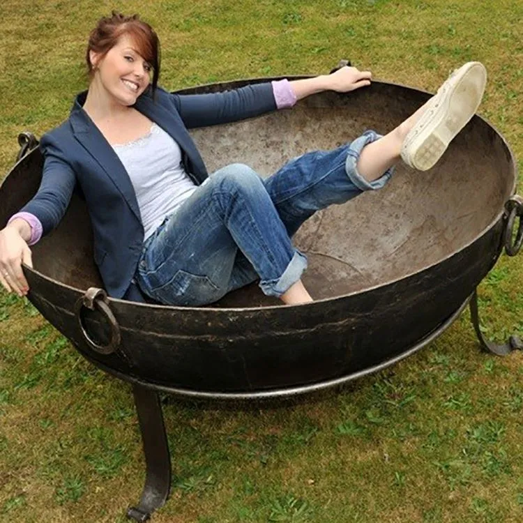 Rustikalna metalna vatra